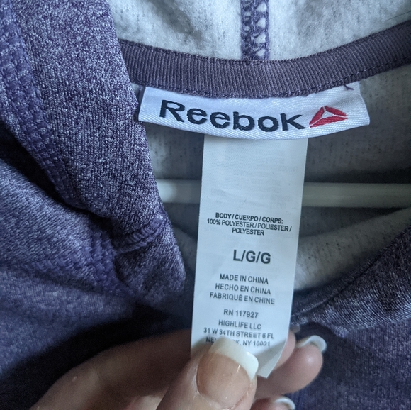 Reebok Performance Sweatshirt - Picture 2 of 4